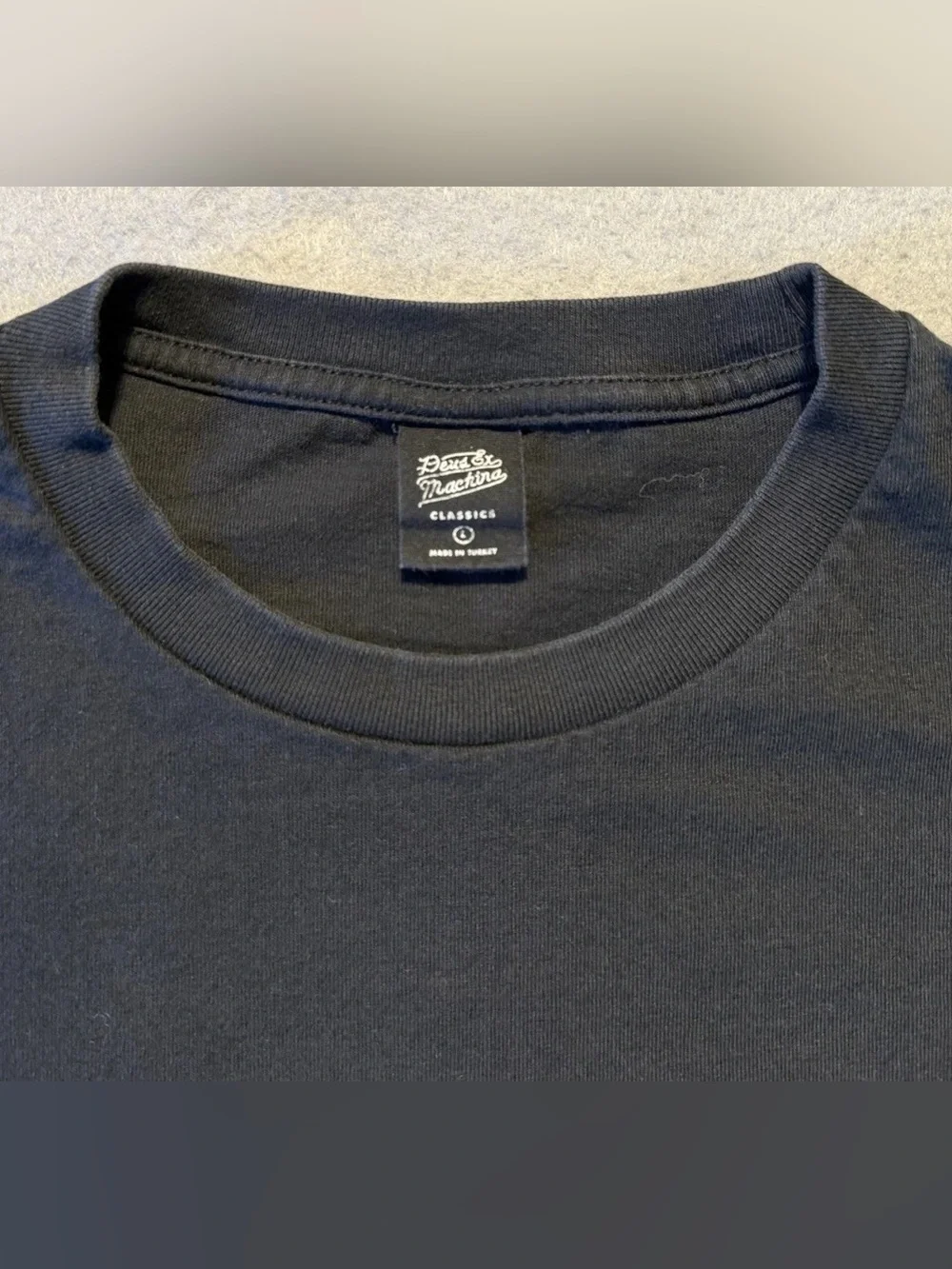 Deus Ex Machina T-Shirt Men’s Large Black Motorcycles Parts & Service Tee